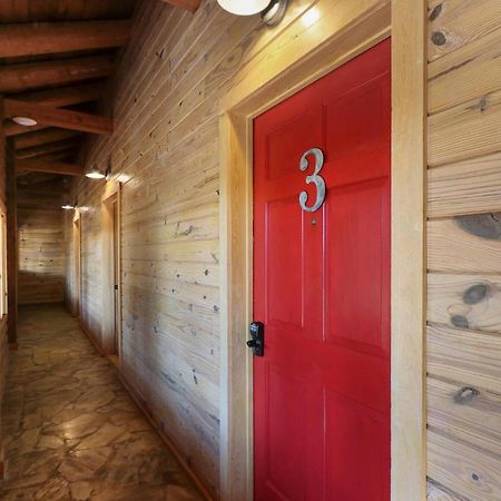 Wimberley Log Cabins Resort And Suites- Unit 3 מראה חיצוני תמונה